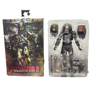 Figurine articulée NECA Predator P2 Greyback Elder de 7 pouces en PVC avec emballage en boîte colorée - Product Image 1