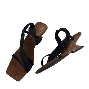 Sandales mules à bout carré ouvert pour femme, à brides croisées torsadées, talon géométrique unique, à enfiler, pour l'été - Product Image 6