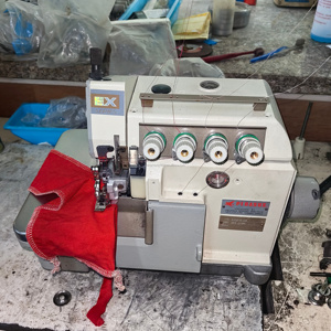 Máquina de Coser Overlock Japonesa Semiautomática Usada, Máquina de Coser Overlock Industrial Usada para Tejidos Industriales - Product Image 1