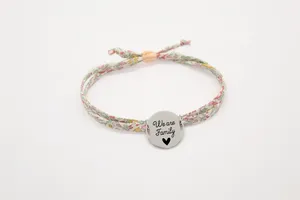 Bracelet en Tissu <span class=keywords><strong>Cordon</strong></span> <span class=keywords><strong>Liberty</strong></span> Personnalisé, Médaille Prénom Gravée, Bracelet Fleuri Coloré, Cadeau pour Maman - Product Image 5