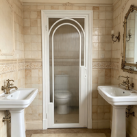 Porte en acier de style français, élégante cloison en verre cannelé, séparateur de pièce pour la décoration de la maison, de la villa et du salon