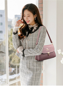 กระเป๋าถือทรงสี่เหลี่ยมเล็ก หนัง PU คุณภาพสูง ดีไซน์เรียบง่าย ทันสมัย เหมาะสำหรับผู้หญิง ใช้ได้ทุกวันและในออฟฟิศ - Product Image 2