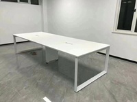Bureau à tube triangulaire personnalisable Table de conférence Table unique pour usages multiples