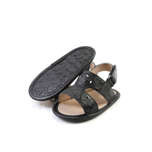 Vente en gros de sandales pour bébés en cuir souple pour garçons et filles pour les saisons d'été et d'hiver - Product Image 3