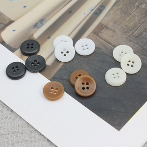 Bán buôn số lượng lớn 20L Áo Fancy jeans nút nhựa nút 4 lỗ cho áo khoác phụ nữ may mặc Vải - Product Image 3