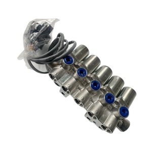 Ensemble de vannes solénoïdes Senwitt 209-60-77240 à cinq voies pour excavatrices Komatsu PC600-7 PC800 - Product Image 1