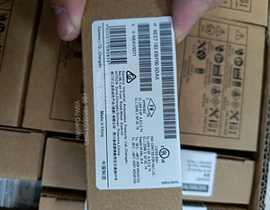 Relais de surcharge électronique neuf 10-40A 3RB3026-1VB0, Relais de surcharge d'origine 3RB3026-1VB0, Relais de surcharge à semi-conducteurs - Product Image 1
