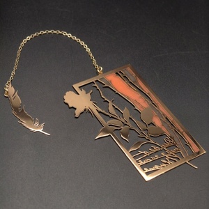 Marcapáginas de metal hueco grabado en stock, con colgante de cadena, chapado en oro rosa, descuento por muestra para pedidos al por mayor y de prueba - Product Image 2