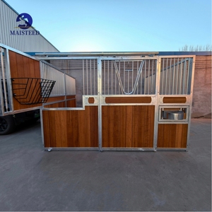 Paneles de Acero Galvanizado para Establos de Caballos, Establos Portátiles Prefabricados para Exteriores con Techo para Uso Temporal - Product Image 1