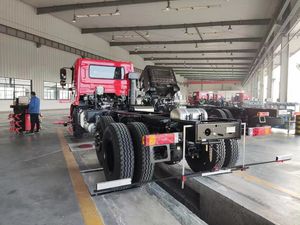 Kamyonlar ve otobüsler için BAUER hassas ve verimli sabit tekerlek hizalama makinesi çok akslı teknoloji inceleme ekipmanı - Product Image 4