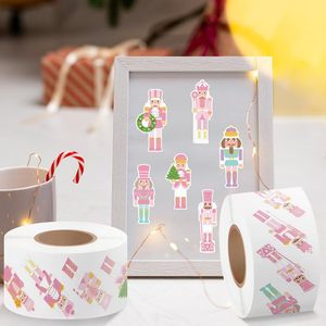 Rollo de pegatinas de Cascanueces rosas - 500 pegatinas de vinilo navideñas para portátil, botella de agua, álbumes de recortes - Product Image 2