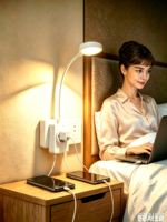 Lampe de lecture de chevet LED portable moderne pour hôtel, avec prise murale européenne, flexible, CCT, contrôle tactile progressif, blanc doux