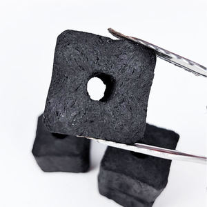 Fette di <span class=keywords><strong>Carbone</strong></span> di Bambù Kalyan Premium Carbonizzate ad Alta Temperatura 100% Naturali Senza Fumo Senza Scintille per Narghilè Disponibile OEM - Product Image 2