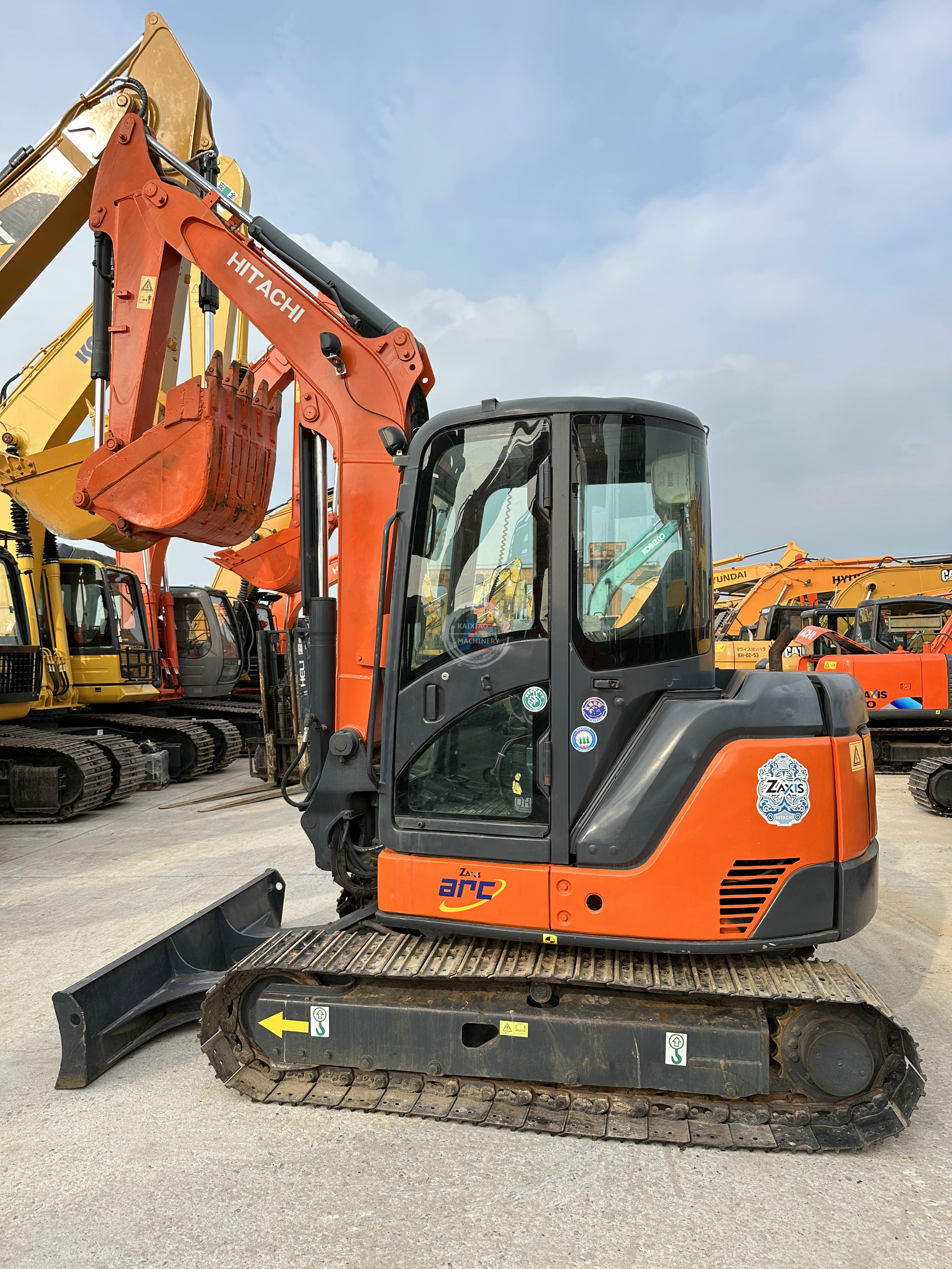 Hitach ZX65 Backhoe - Durable 6.5ton Excavator in Stock