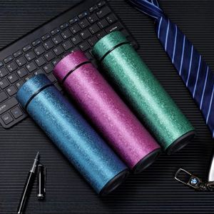 ขวดน้ำเก็บความร้อนสแตนเลส 304 ปราศจากสาร BPA ขนาด 500 มล. พร้อมที่กรองชาและฝาปิดแสดงอุณหภูมิแบบ LED - Product Image 3
