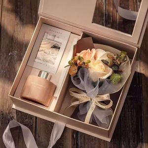 Cadeau pour la fête des mères, la Saint-Valentin, la fête des pères, la remise des diplômes, bouquet de fleurs éternelles en acier inoxydable, coffret cadeau d'aromathérapie - Product Image 2