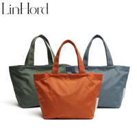 Sac fourre-tout en nylon imperméable personnalisé avec logo pour le quotidien, sac de courses réutilisable en gros pour femmes