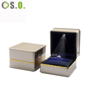 Boîtes de rangement de luxe exquises personnalisées pour bijoux (colliers, bracelets, bagues, boucles d'oreilles) avec éclairage LED - Product Image 1