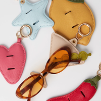 Porte-lunettes en cuir PU, porte-clés mignon en forme de cœur de piment, clip pour lunettes, cadeau quotidien, accessoires de sac à main