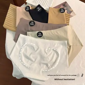 Женские трусы больших размеров из дышащей ткани, бесшовные, с шелковой вставкой 7A - Product Image 3