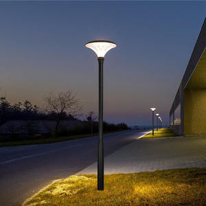 Lampes solaires décoratives rechargeables DC de grande taille, rondes, pour poteaux de clôture, idéales pour les allées extérieures et les cours d'hôtels - Product Image 3