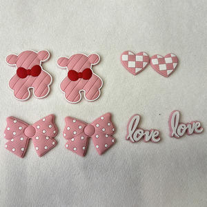 Nieuwigheid Luxe Bling Crown Beer Schoen Bedels Pvc Diy Accessoires Met Steentjes Sprankelend Beerontwerp Door Ontwerpers - Product Image 4