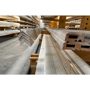 Perfil de Aluminio Extruido en Bruto, Ángulo Recto Irregular, Modelo 40X25X2, Dimensiones de 15x10x1,5 a 120x60x6 mm, Longitud 6000 mm - Product Image 4