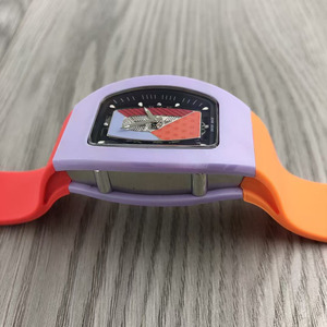 La dernière montre de mode pour femme, de luxe, de haute qualité, en céramique colorée, modèle 0701, à découpe géométrique, squelettée et étanche. - Product Image 4