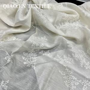 Style Jacquard fait à la main pour Tencel Floral Vine 3D broderie tissu nouveau Style National Semi-<span class=keywords><strong>Transparent</strong></span> hauts gilets ensembles pour - Product Image 3