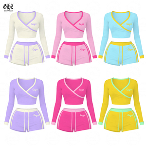 Completo Estivo 2026 da <span class=keywords><strong>Donna</strong></span> Y2K: Abbigliamento in Cotone con Blocchi di Colore, Scollo a V, Maniche Lunghe e Pantaloncini con Coulisse - Set Loungewear Due Pezzi - Product Image 1