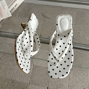 Fashion Clip Toe Square Low <b>Heels</b> Women Slippers High Quality Silk PU Lining Polka Dot ELEGANT Flip-Flops Party Summer - Product Image 4