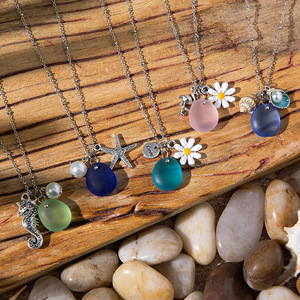 Splendida Collana con Ciondolo in Vetro Marino Colorato, Stile Ins da Donna, Catena per Maglione con Cartone Animato a Tema Oceano, Vendita all'Ingrosso - Product Image 3