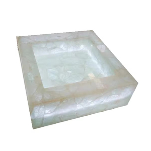 Parete Decorativa di Alta Gamma in Cristallo Naturale Semi-Prezioso e Agata con Retroilluminazione e Piani di Lavoro Traslucidi per Bagno - Product Image 1