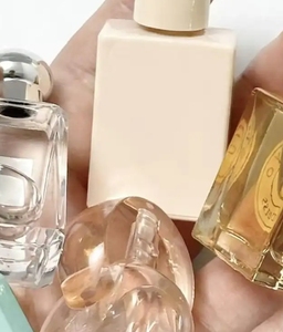 Mini <span class=keywords><strong>Parfum</strong></span> 7,5 ml pour Femme, Vaporisateur EDP Portable Format de Poche, Senteurs Fruitées, Lavande, Boisées, <span class=keywords><strong>Rose</strong></span>, Idéal Voyage, Fêtes, Mariages, Cadeaux, Usage Quotidien - Product Image 5