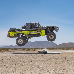 Super Baja Rey 1/6 8S 4X4 RTR Brushless Desert Truck King Shocks 50+ MPH Voiture RC avec technologie AVC SMART Bleu LOS05021T2 - Product Image 6