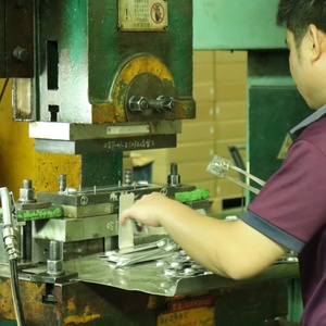 Condenseur de climatisation FMMHYC0024 pour bus Hyundai - Product Image 5