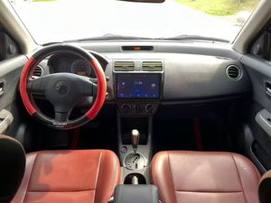 Suzuki Swift 2015 Edición Worthy, Taxi, Hatchback, Automático, Volante a la Izquierda, Neumáticos R14, Asientos de Tela, Usado - Product Image 2
