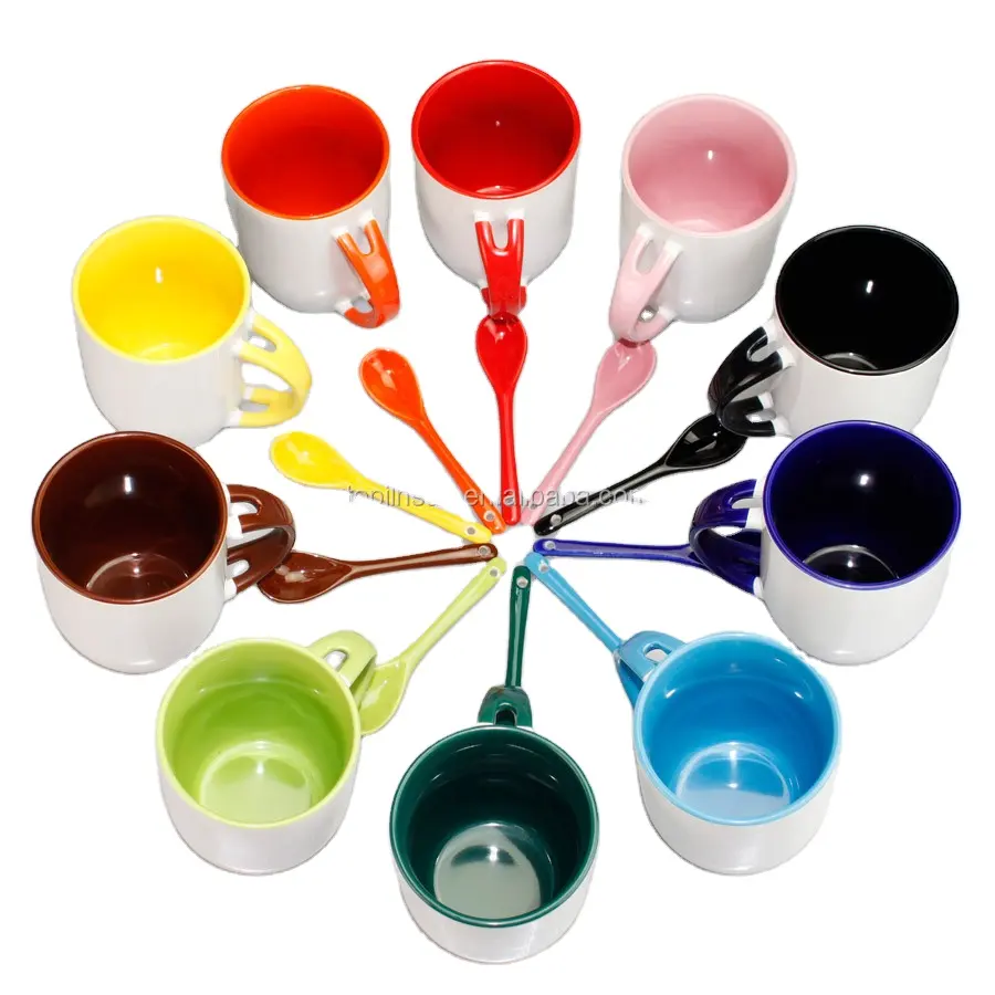 Tazze da caffè personalizzate in ceramica colorata da 11 once con sublimazione con cucchiaio e manico colorati