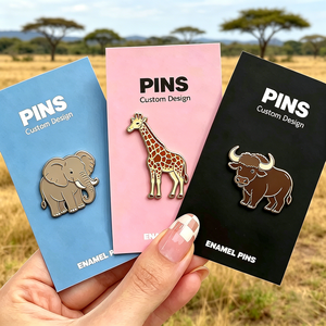 Épingles métalliques personnalisées sans MOQ, design de personnage sur mesure, épingles en émail dur, épingles en émail souple avec <span class=keywords><strong>carte</strong></span> de support - Product Image 1