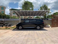 Abri de voiture moderne de luxe, imperméable, durable, pour extérieur, avec toit en polycarbonate incurvé, structure en aluminium