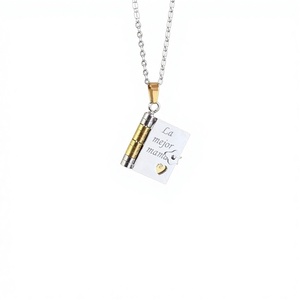 Collar de Acero Inoxidable al por Mayor <span class=keywords><strong>La</strong></span> Mejor Mamá para Mi Hija Mi Pequeña Estrella, Collar con Libro Abrible Grabado con Información - Product Image 3