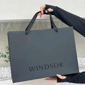 Sacchetti di <span class=keywords><strong>carta</strong></span> personalizzati di fascia alta borse da donna negozi di abbigliamento stampa loghi che confezionano abbigliamento regalo per confezioni da donna - Product Image 3