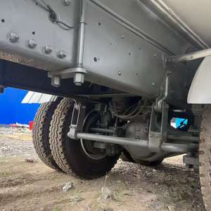 Camión Cisterna de Agua HOWO Usado, Económico, con Motor Diésel, 20 Metros Cúbicos, 6x4, con Bomba, en Venta - Product Image 4