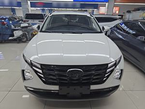 Para <span class=keywords><strong>Tucson</strong></span> <span class=keywords><strong>2021</strong></span> <span class=keywords><strong>Tucson</strong></span> L 1.5T DCT Luxury Prestige Edition, Cuero, R17, Cámara 360 - Product Image 1