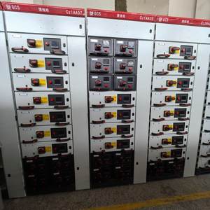 Switchgear Factory 380V 600V Tipo GCK Sistema de distribución de energía Interruptor Panel de gabinete Bajo voltaje Extraer Switchgear - Product Image 5
