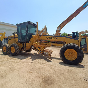 รถเกรดเดอร์ Volvo G740 แบบโครงสร้างแบบประกบ ขับเคลื่อนด้วยเครื่องยนต์ดีเซล Cummins M11 กำลัง 210 แรงม้า น้ำหนักใช้งาน 16.1 ตัน - Product Image 3