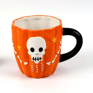 Оптовая продажа Хэллоуин череп дизайн креативные тыквенные керамические кофейные кружки с пользовательским логотипом