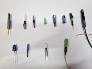 Service d'usinage sur mesure pour emballages cosmétiques, moulage par injection plastique, pièces de coque d'appareil de beauté en ABS et PS - Product Image 2