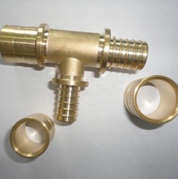 Tuyaux en laiton à basse pression PEX a Raccords coulissants plaqués Technique de coulée Modèle de tête de connexion à pression pour solution de plomberie