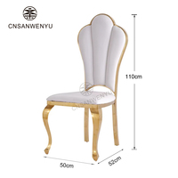 Chaises empilables pour banquets et mariages |   Chaises de réception blanches en forme de trône pour événements, fêtes, dîners et réceptions en gros